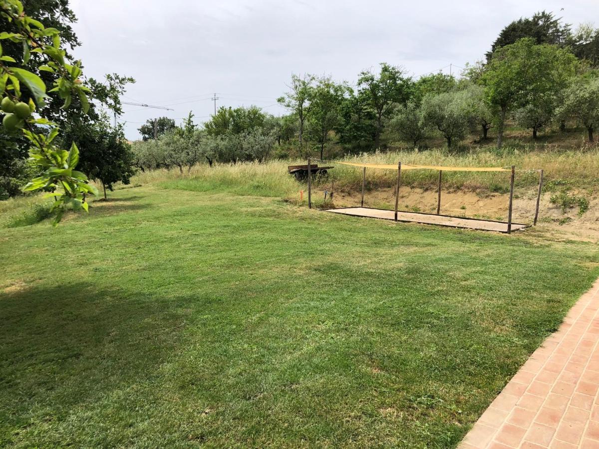 Agriturismo Sant'Angelo Holiday Farm Gualdo Cattaneo Eksteriør bilde