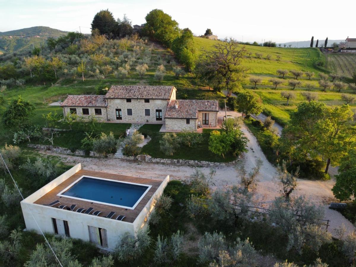 Agriturismo Sant'Angelo Holiday Farm Gualdo Cattaneo Eksteriør bilde